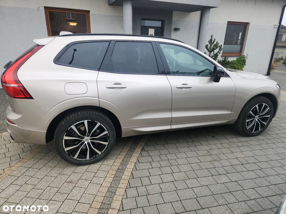 Volvo XC 60 B4 D AWD Ultimate Dark - 5