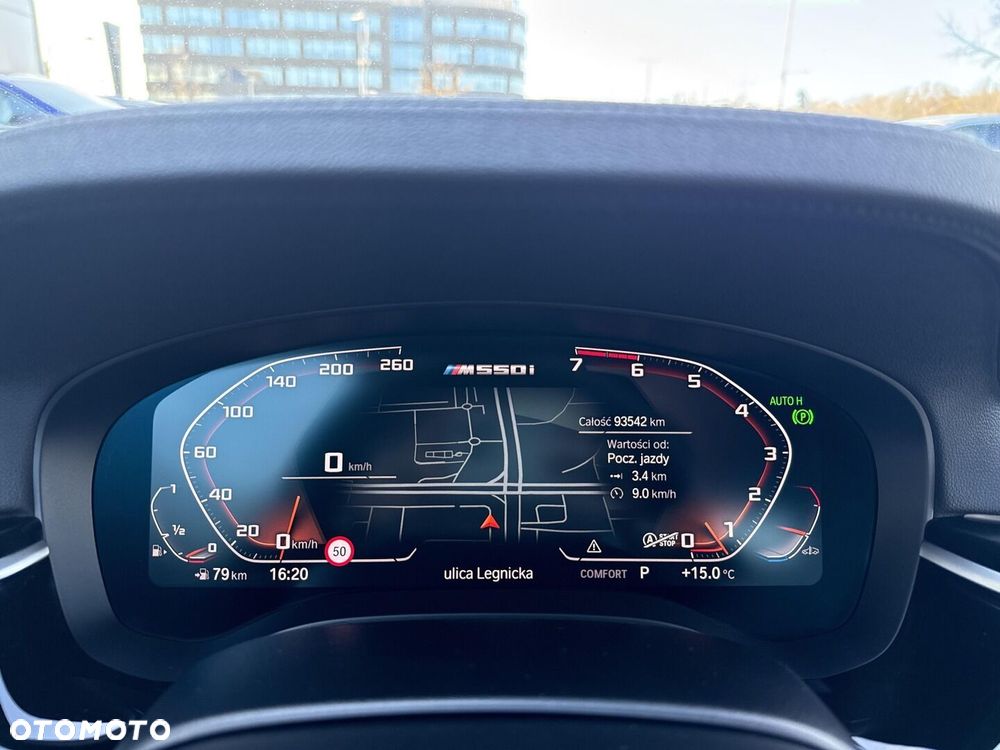 BMW Seria 5 M550i xDrive - 18