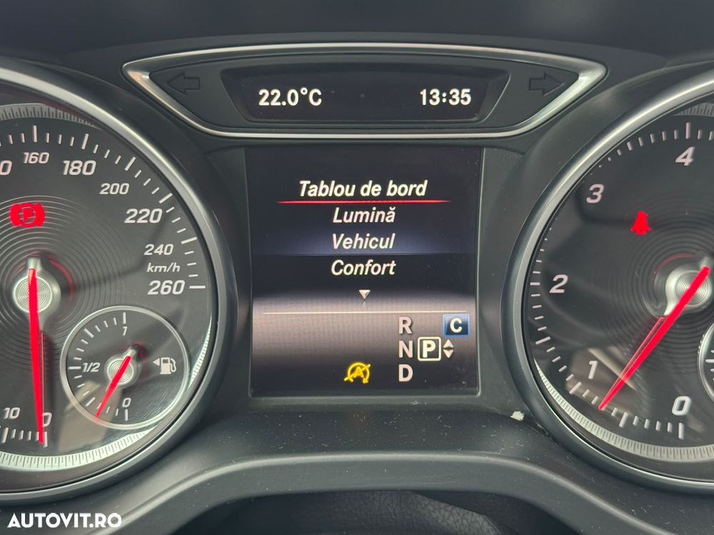 Mercedes-Benz GLA - 21