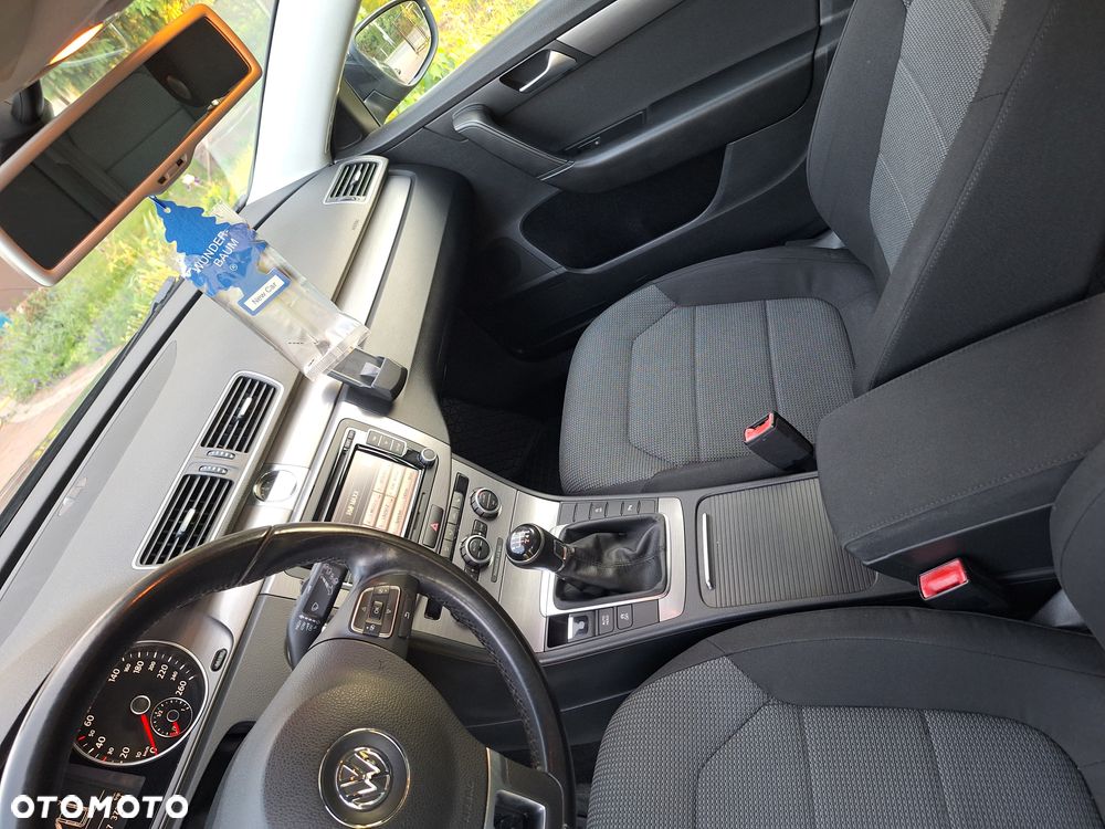 Volkswagen Passat 1.6 TDI BlueMotion - 26