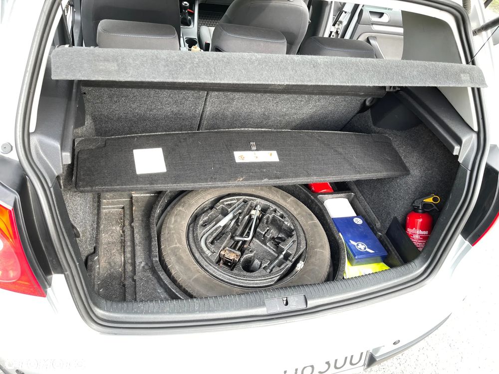 Volkswagen Golf 1.6 Q-Line - 8