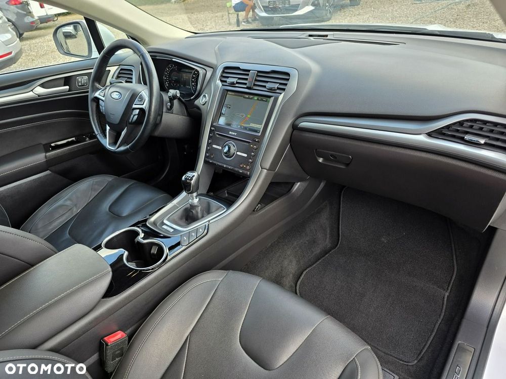 Ford Mondeo 2.0 TDCi ECOnetic Titanium - 34
