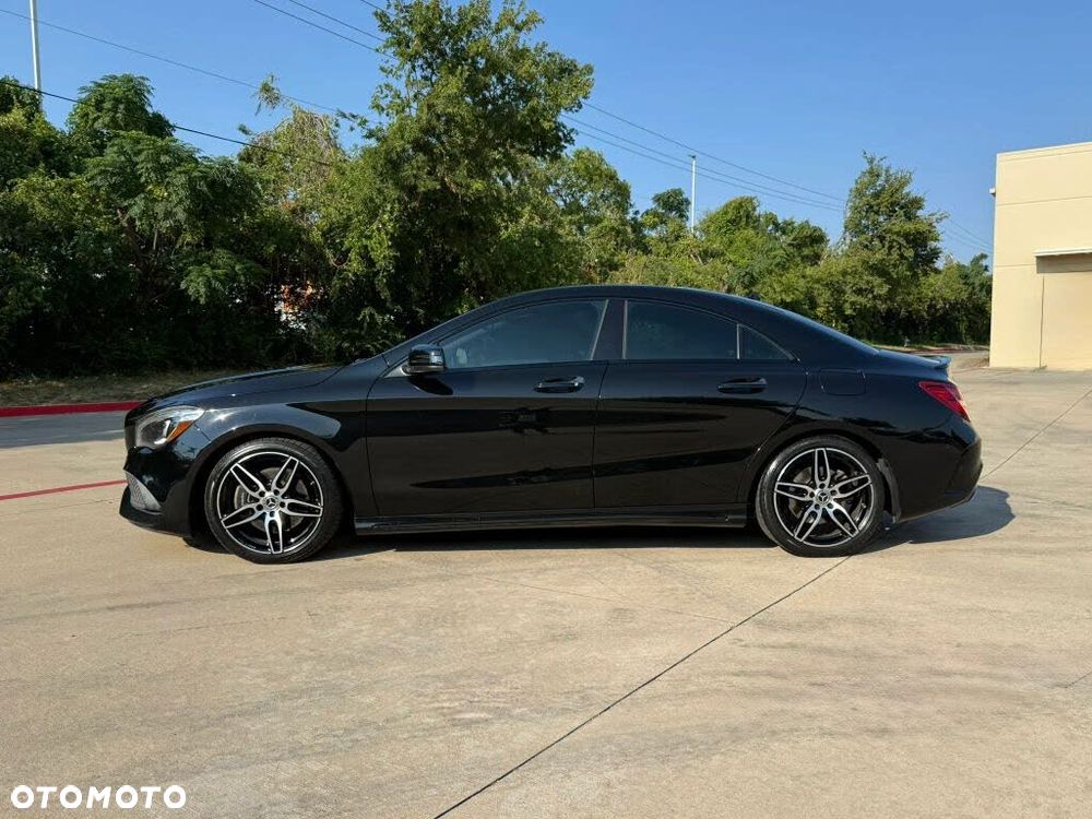 Mercedes-Benz CLA 250 4Matic 7G-DCT Sport - 3