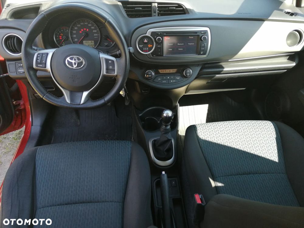 Toyota Yaris 1.33 Premium - 18