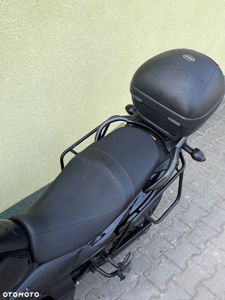 Suzuki DL - 33
