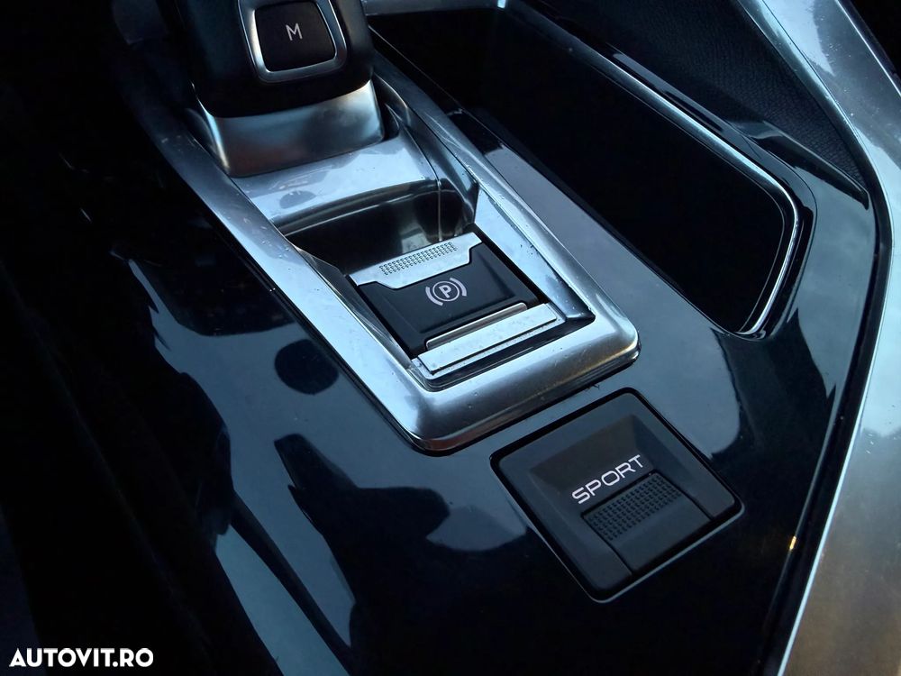 Peugeot 5008 1.2 Puretech Turbo s&s EAT8 Allure - 16