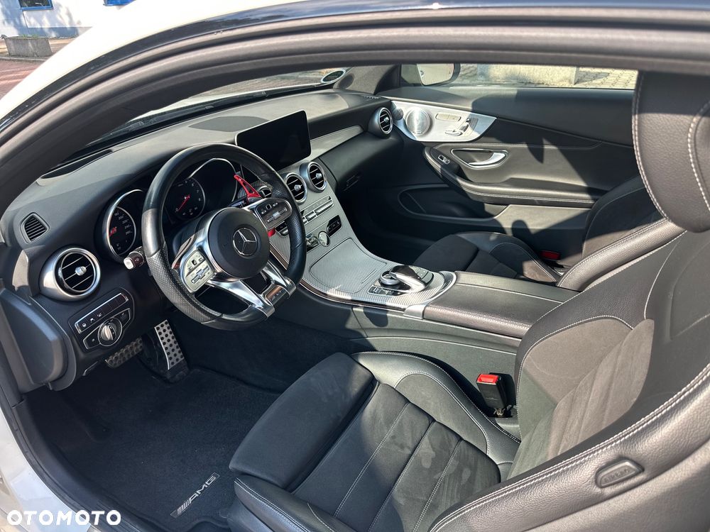 Mercedes-Benz Klasa C 300 9G-TRONIC AMG Line - 11