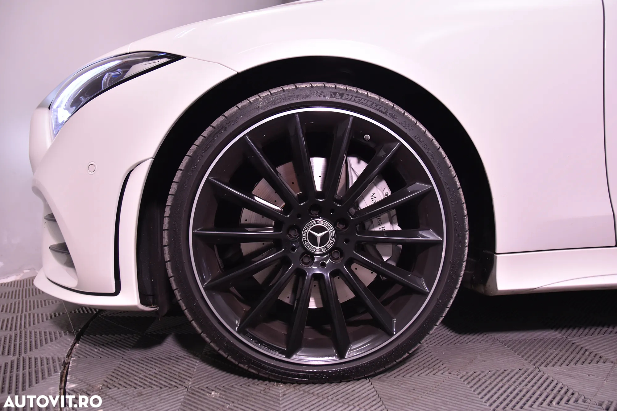 Mercedes-Benz CLS 450 4MATIC Aut - 13