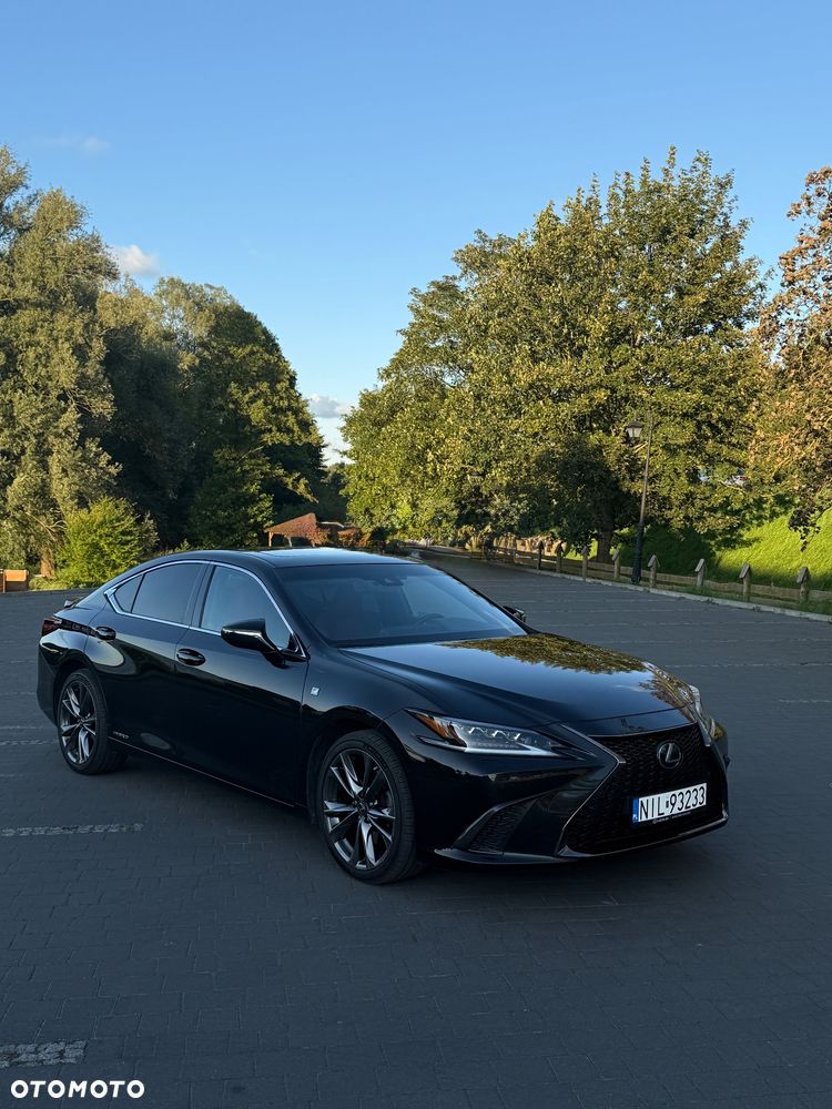 Lexus ES 300h F Sport Edition - 2