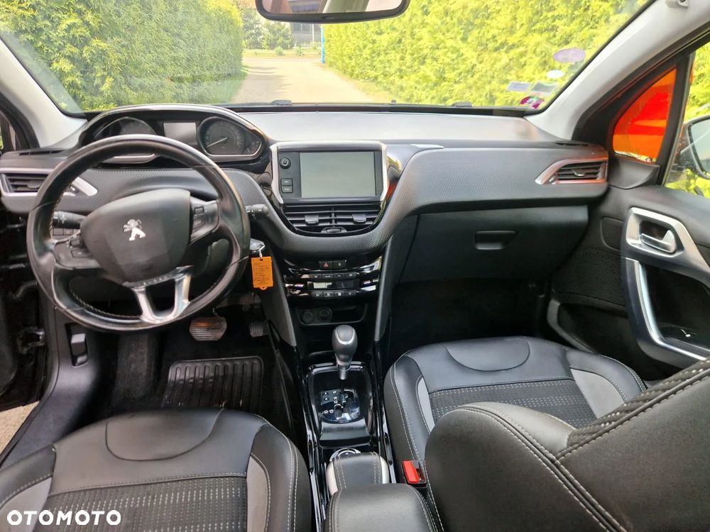 Peugeot 2008 - 13