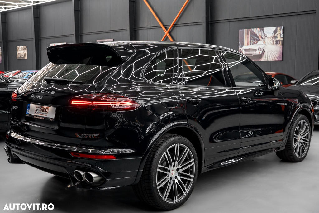 Porsche Cayenne S Diesel Platinum Edition - 4