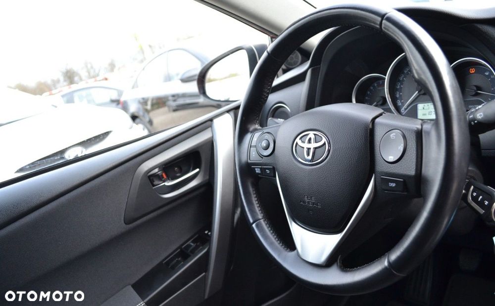 Toyota Auris 1.33 VVT-i Terra - 36