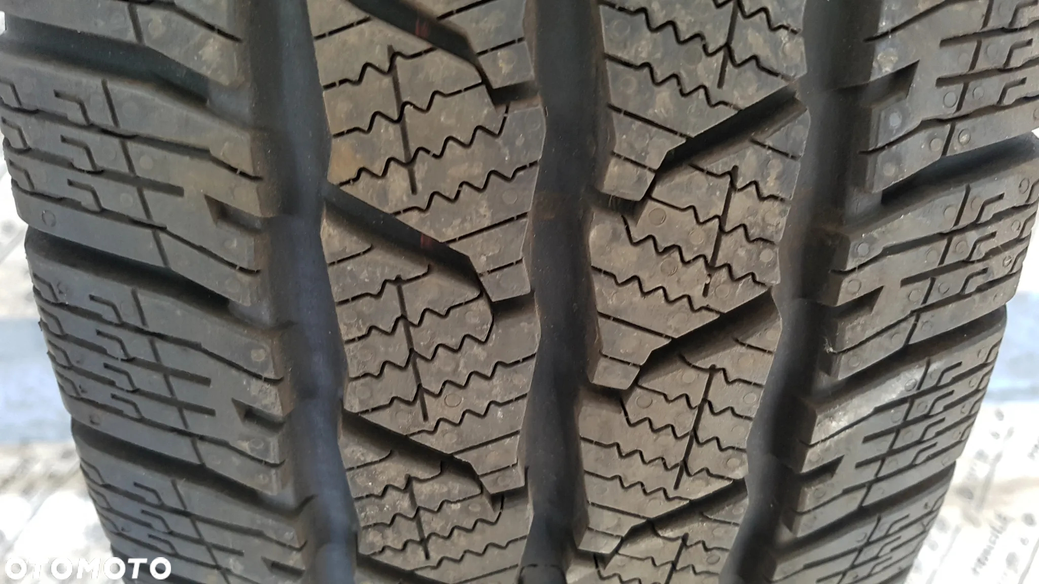 CONTINENTAL VANCO CONTACT WINTER  225/75R16C   225/75/16C - 4