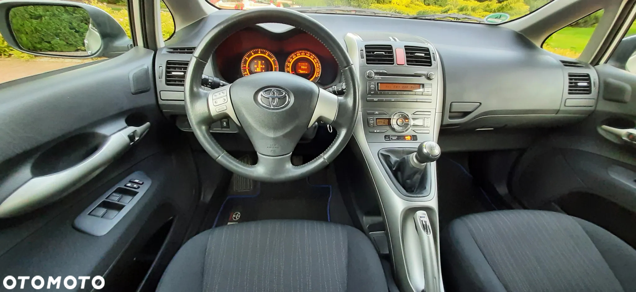 Toyota Auris - 19