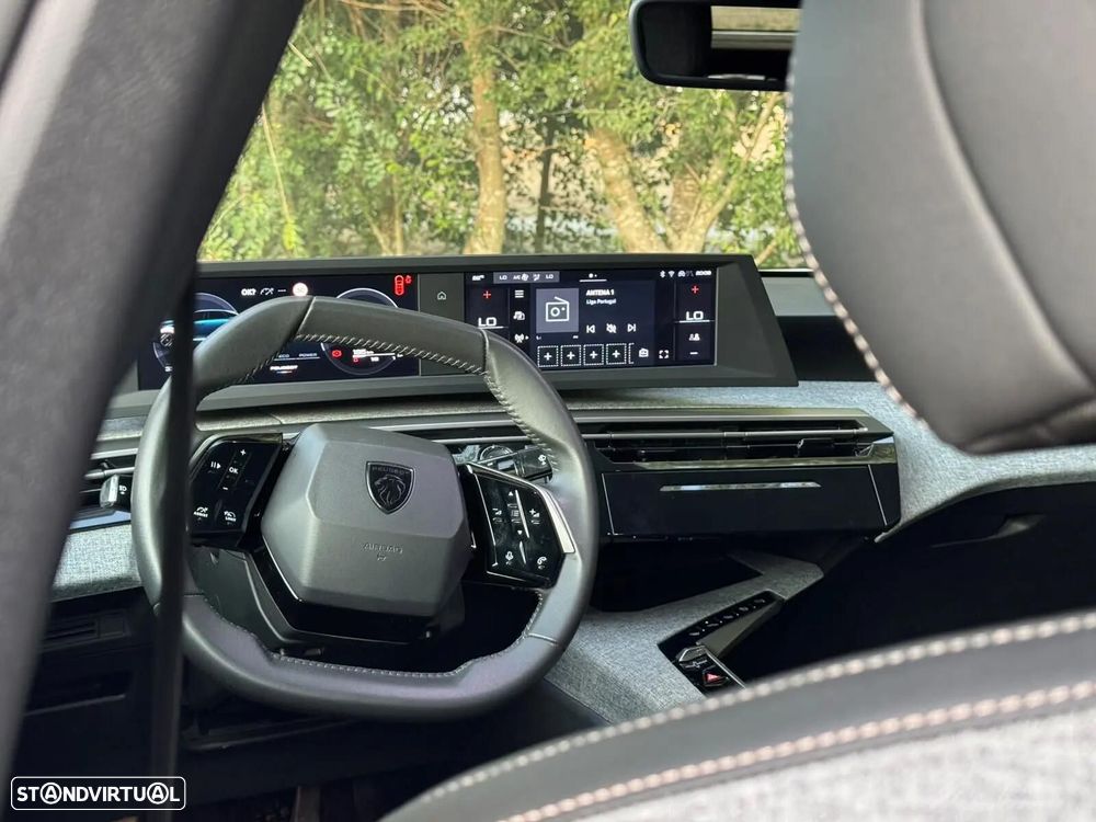 Peugeot 3008 1.2 Hybrid Allure e-DCS6 — fotografia 20