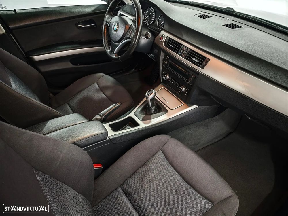 BMW 320 d - 19