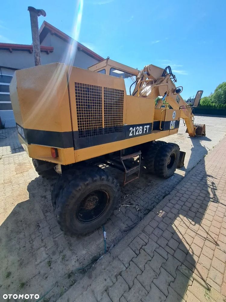 Caterpillar 212 BFT - 6