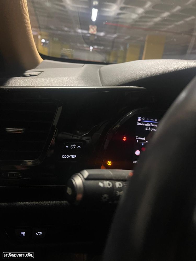 Lexus NX 450h+ Executive Plus - 27