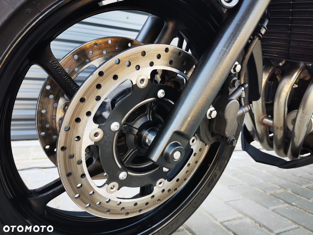 Yamaha XJ - 24