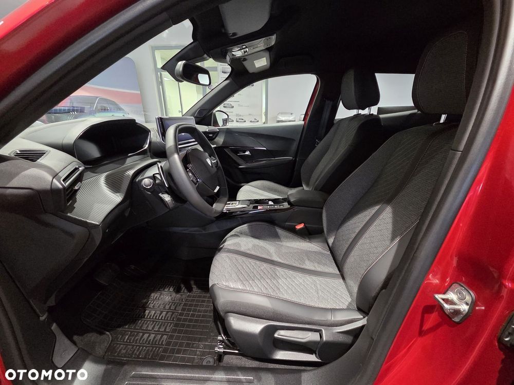 Peugeot 2008 PureTech 130 Allure S&S EAT8 - 11