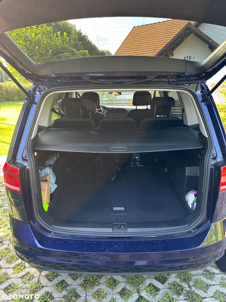 Volkswagen Touran - 9