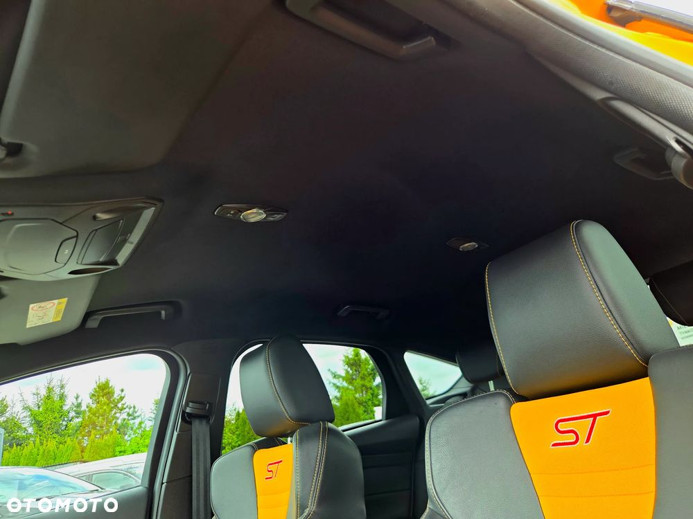 Ford Focus 2.0 TDCi ST - 14