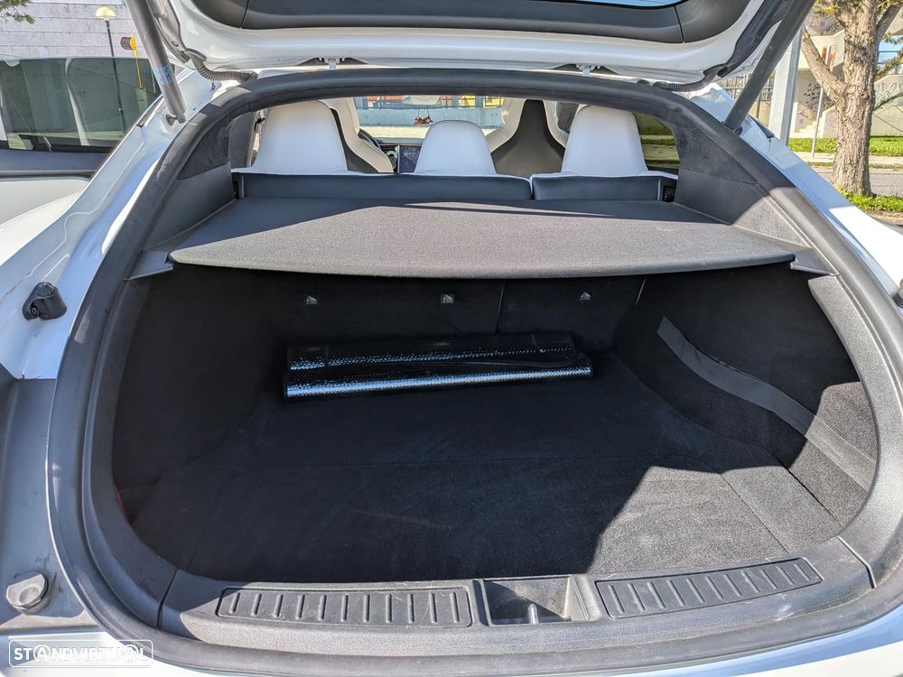 Tesla Model S Long Range - 7