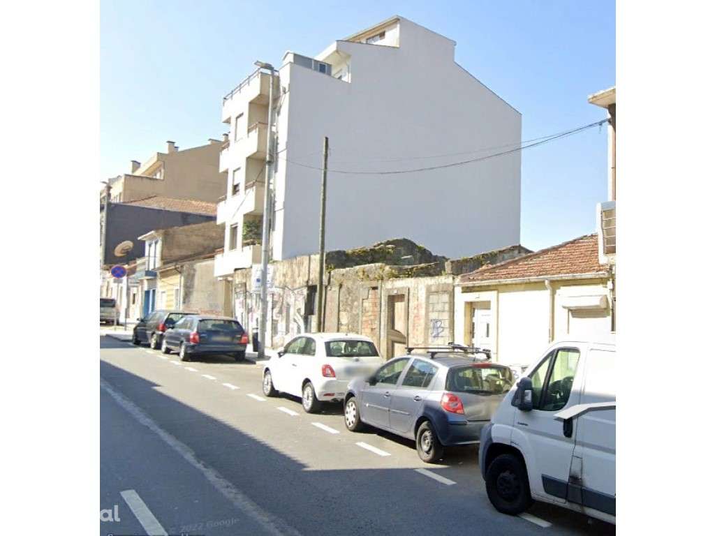 Terreno para construção perto do Hospital de São João - Grande imagem: 2/3