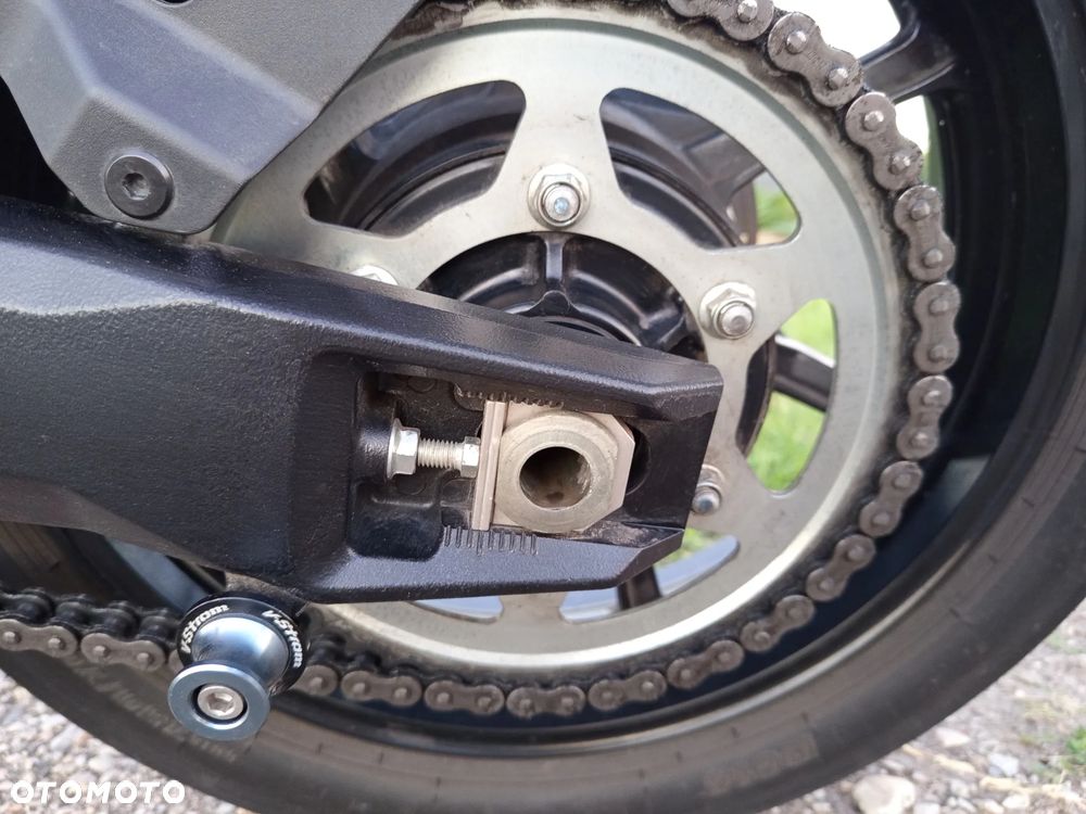 Suzuki V-STROM - 25