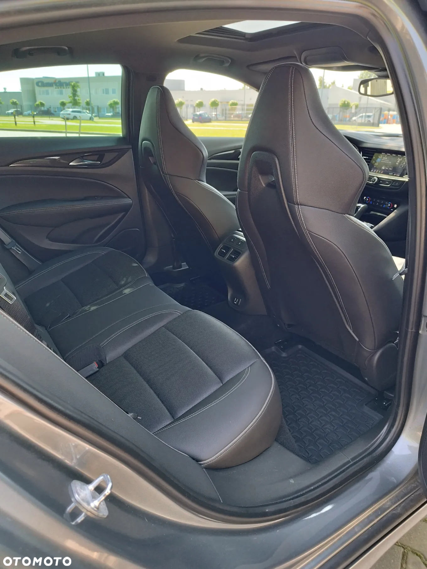 Opel Insignia 2.0 CDTI 4x4 GSi S&S - 27