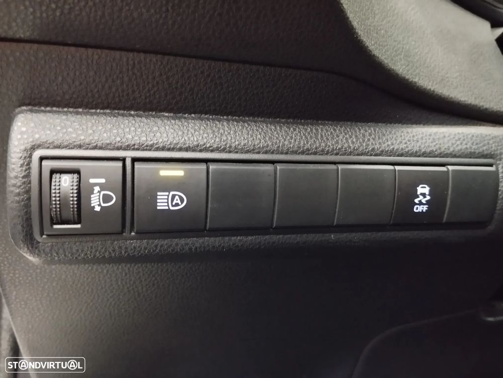 Toyota Corolla 1.8 Hybrid Comfort - 17