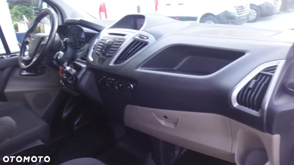 Ford TRANSIT - 12
