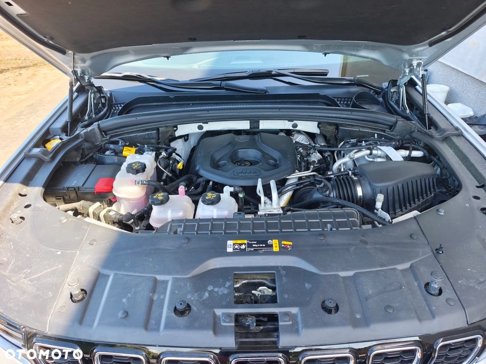 Jeep Grand Cherokee - 25