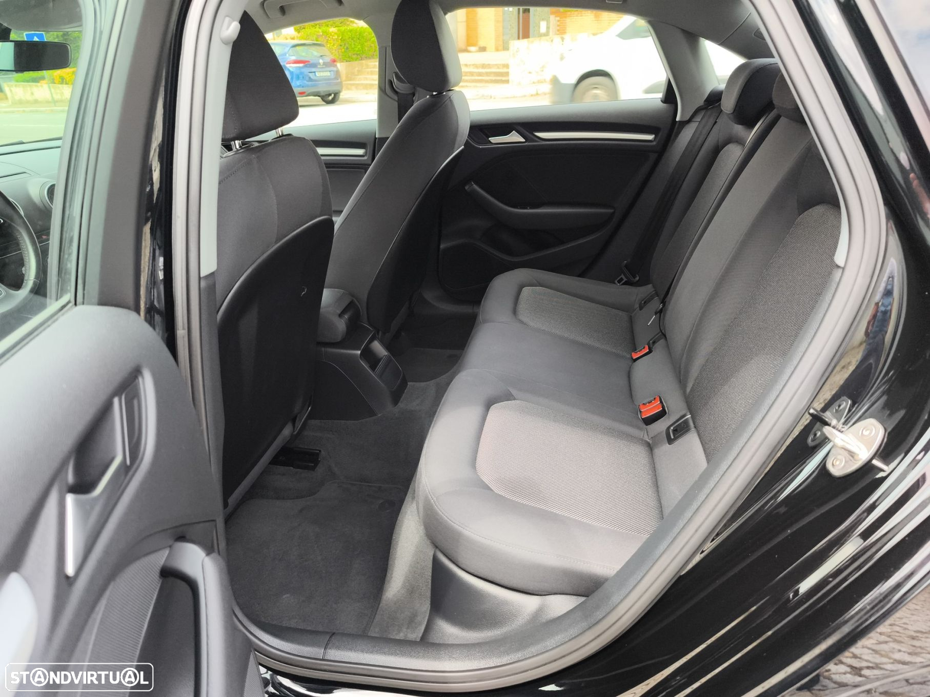 Audi A3 Limousine 1.6 TDI Attraction - 12