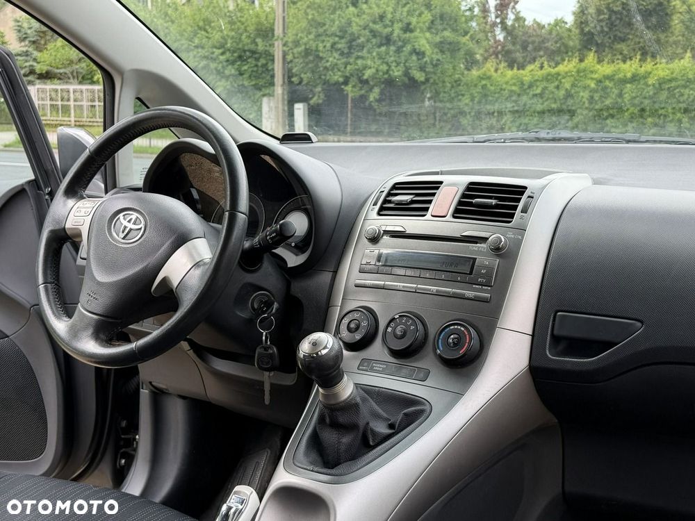 Toyota Auris - 19
