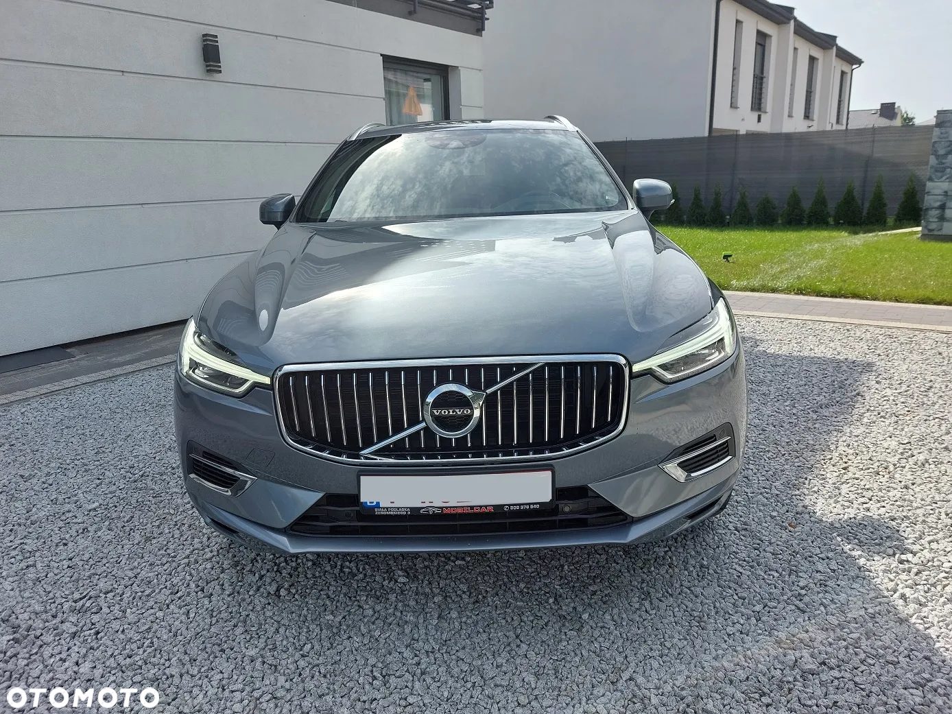 Volvo XC 60 T8 Twin Engine AWD Geartronic Momentum - 2