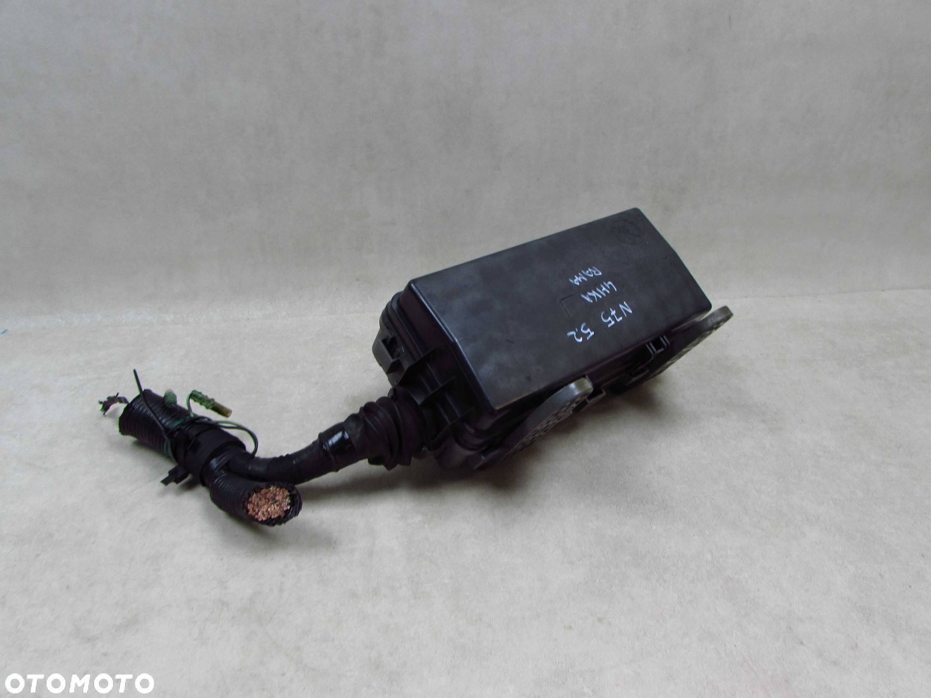 ISUZU N35 N75 NPR NQR 07-18 SKRZYNKA BEZPIECZNIKOW - 1
