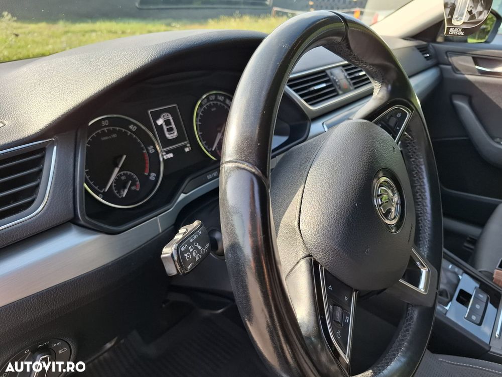 Skoda Superb 2.0 TDI Style - 10