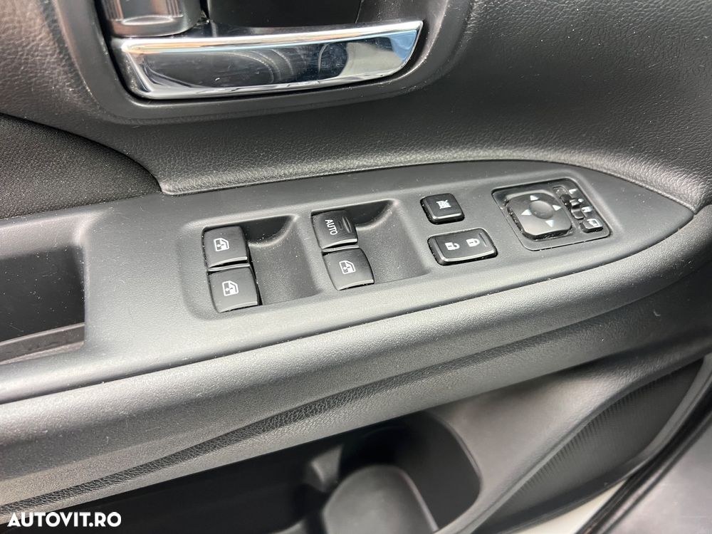 Mitsubishi Outlander 2.2 DI-D 4WD Automatik Intense - 20