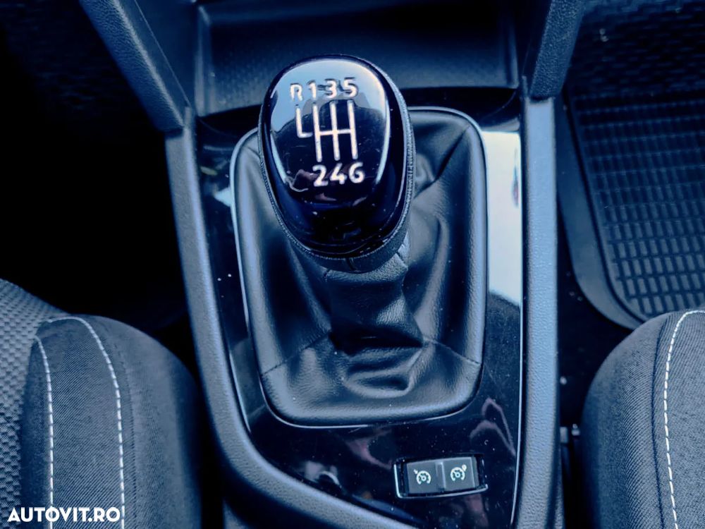 Renault Megane TCe GPF Business - 26