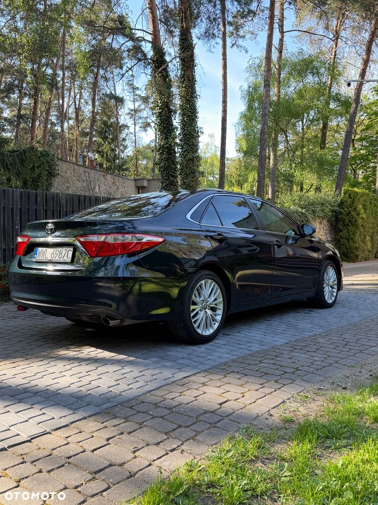Toyota Camry 2.5 XLE - 5