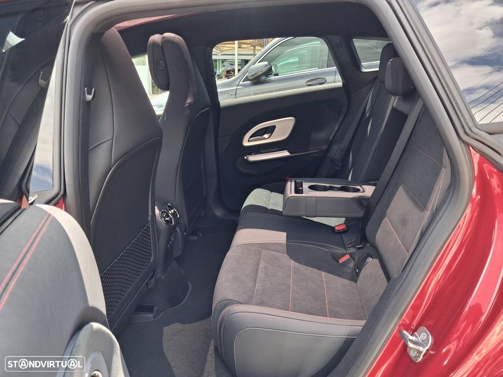 Mercedes-Benz CLA 250+ EQ Shooting Brake - 12