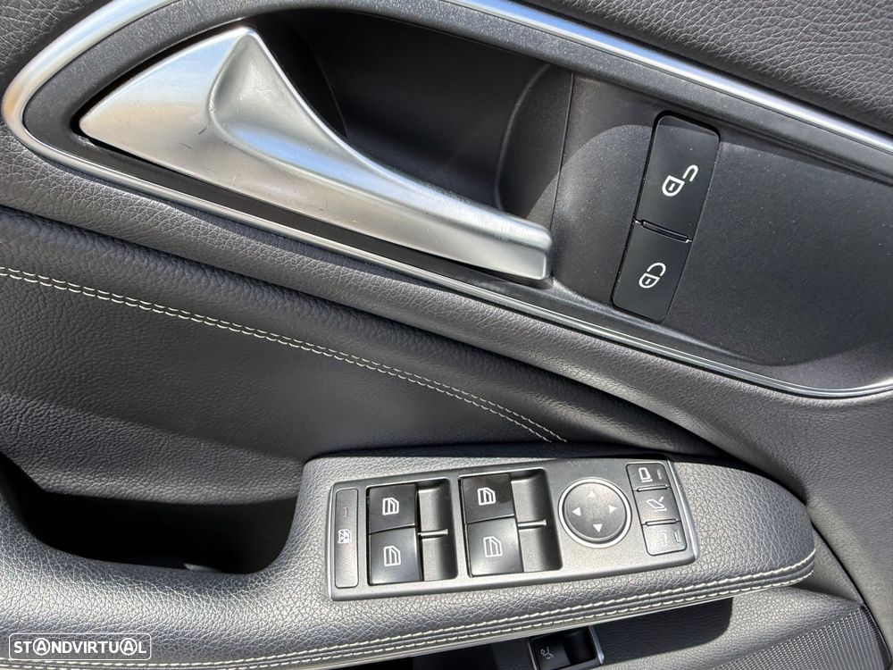 Mercedes-Benz CLA 200 d Shooting Brake AMG Line Aut. - 30