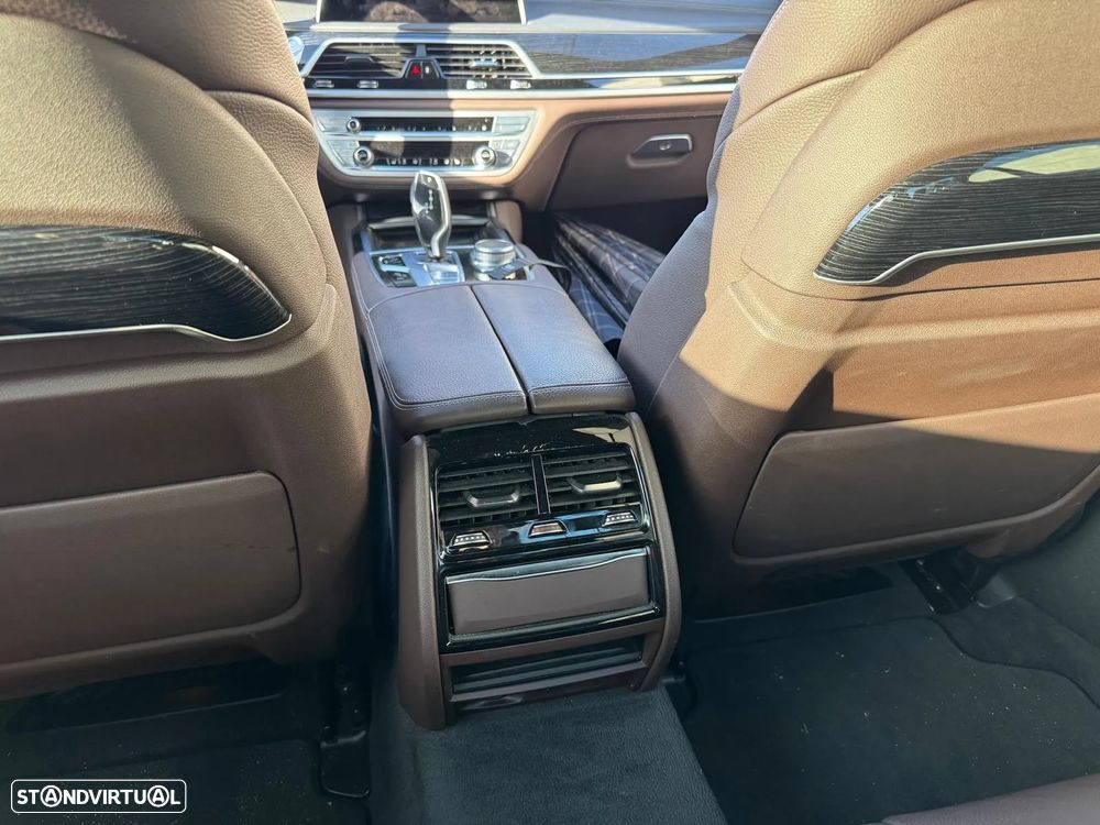 BMW 740 d xDrive Pack M Auto - 5
