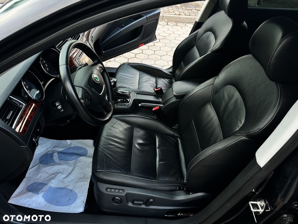 Skoda Superb 2.0 TDI DSG Exclusive - 21