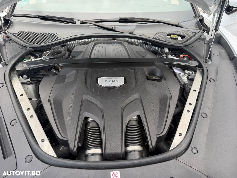 Porsche Panamera 4S Executive - 41