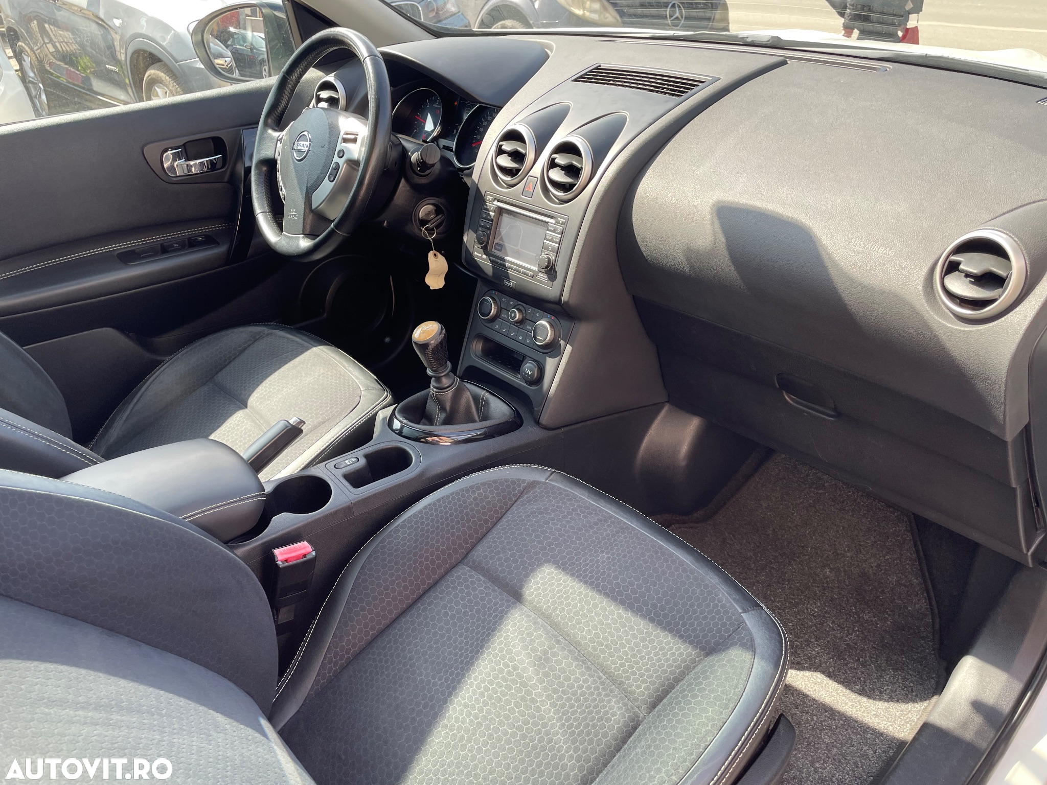Nissan Qashqai 1.5 DCI Start/Stop N-Connecta - 6