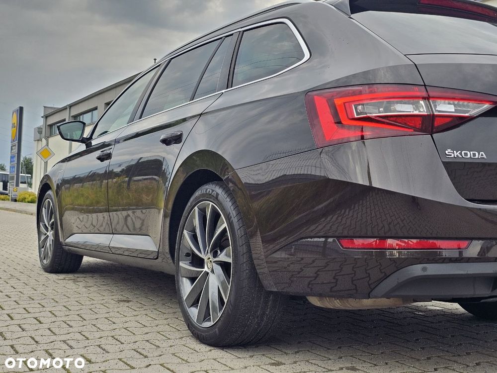 Skoda Superb 2.0 TDI L&K DSG - 5