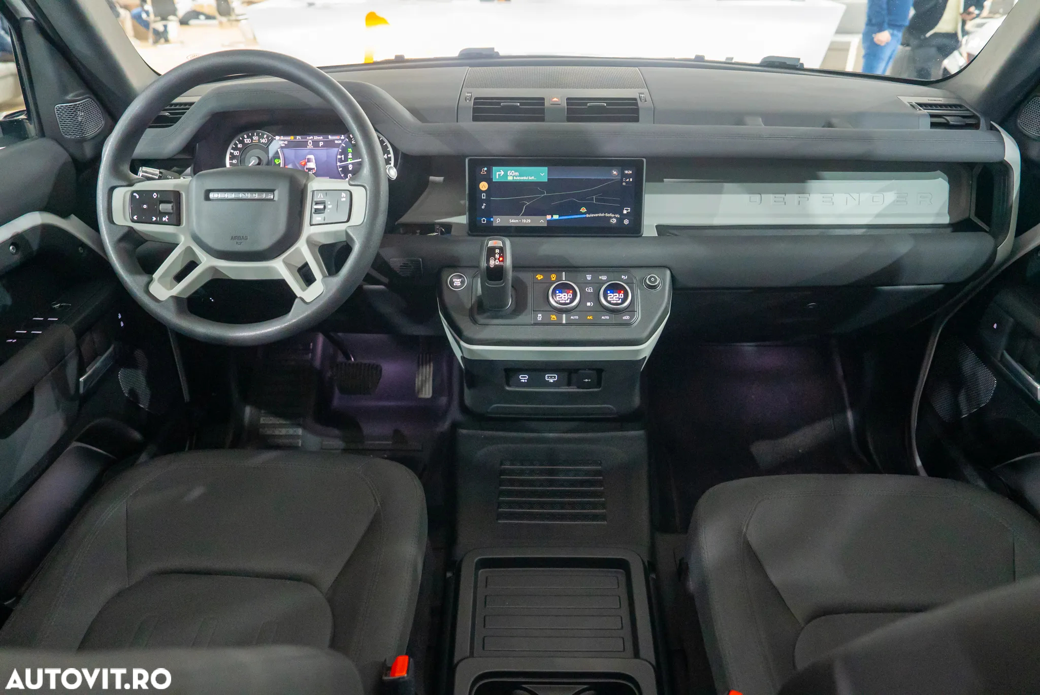 Land Rover Defender 110 3.0D 300 MHEV Hard Top SE - 6