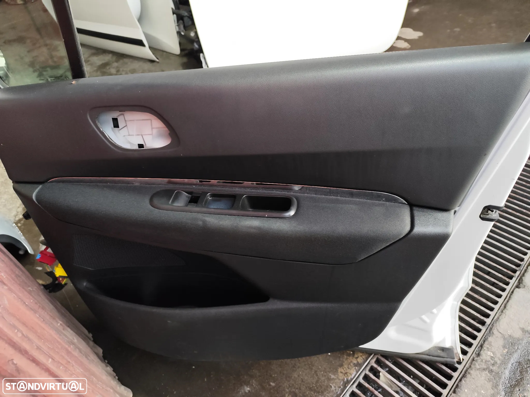 PEUGEOT 3008 I PORTA FRENTE DIREITA - PF611 - 5